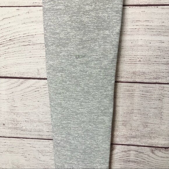 Outdoor Voices Two-Tone Gray Colorblock Warm Up Legging 7/8 XS - Picture 8 of 9
